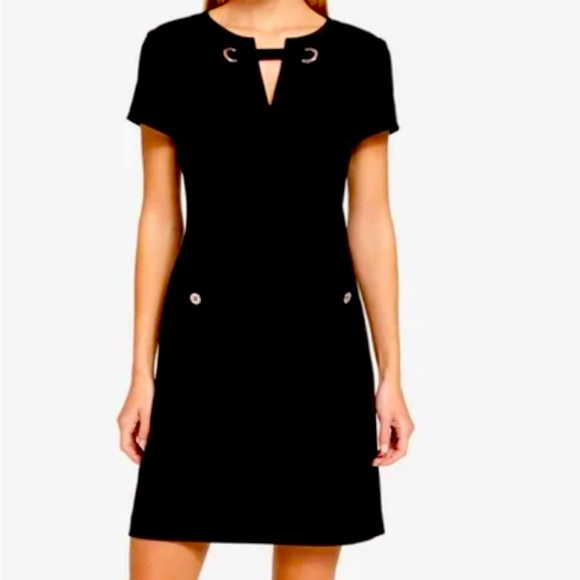 Chaps Dresses & Skirts - Small black dress for any occasion it’s was wear 1 time